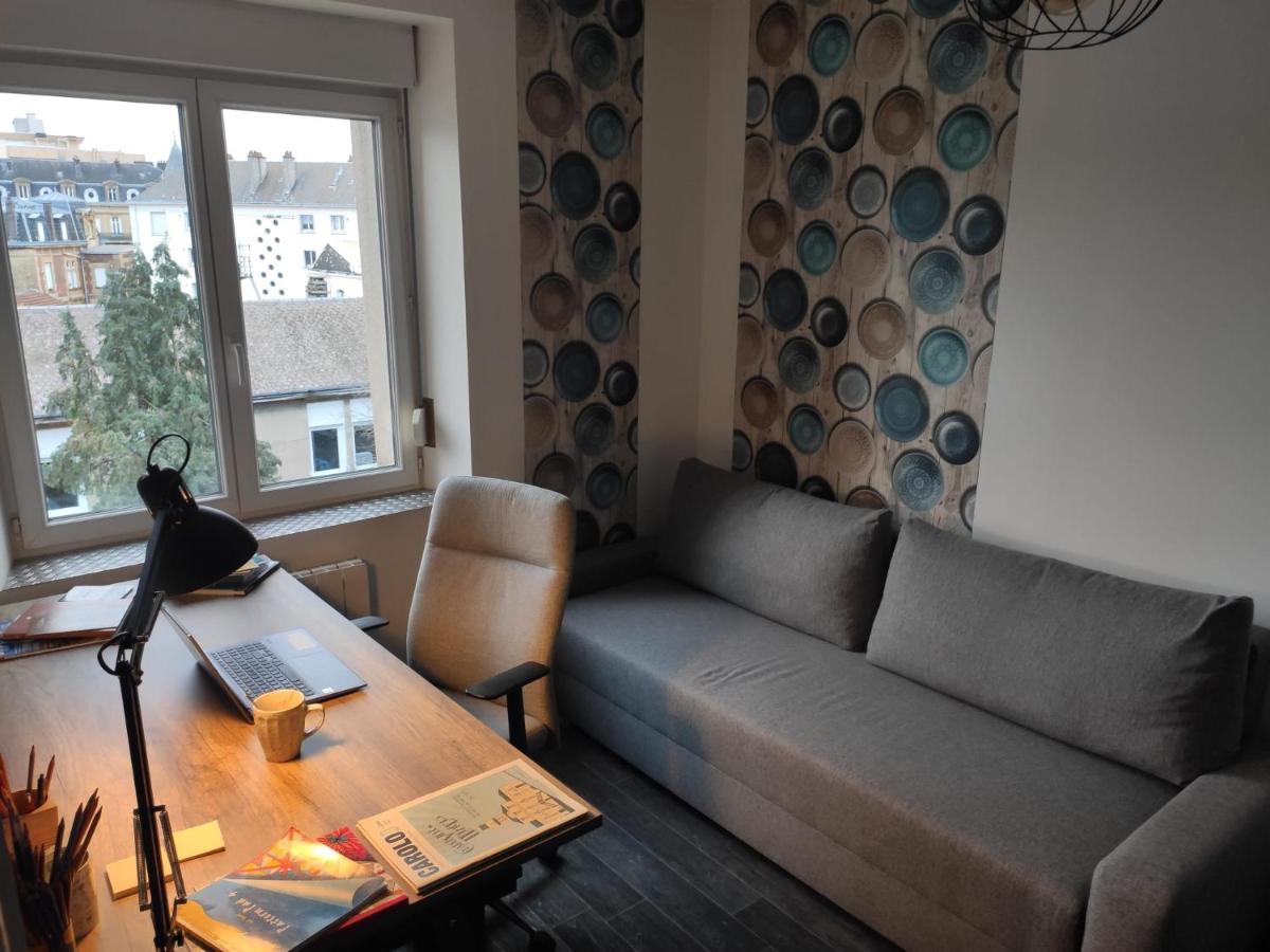 Appartement Cosy Centre-Ville Wifi Parking Charleville-Mezieres Exterior photo