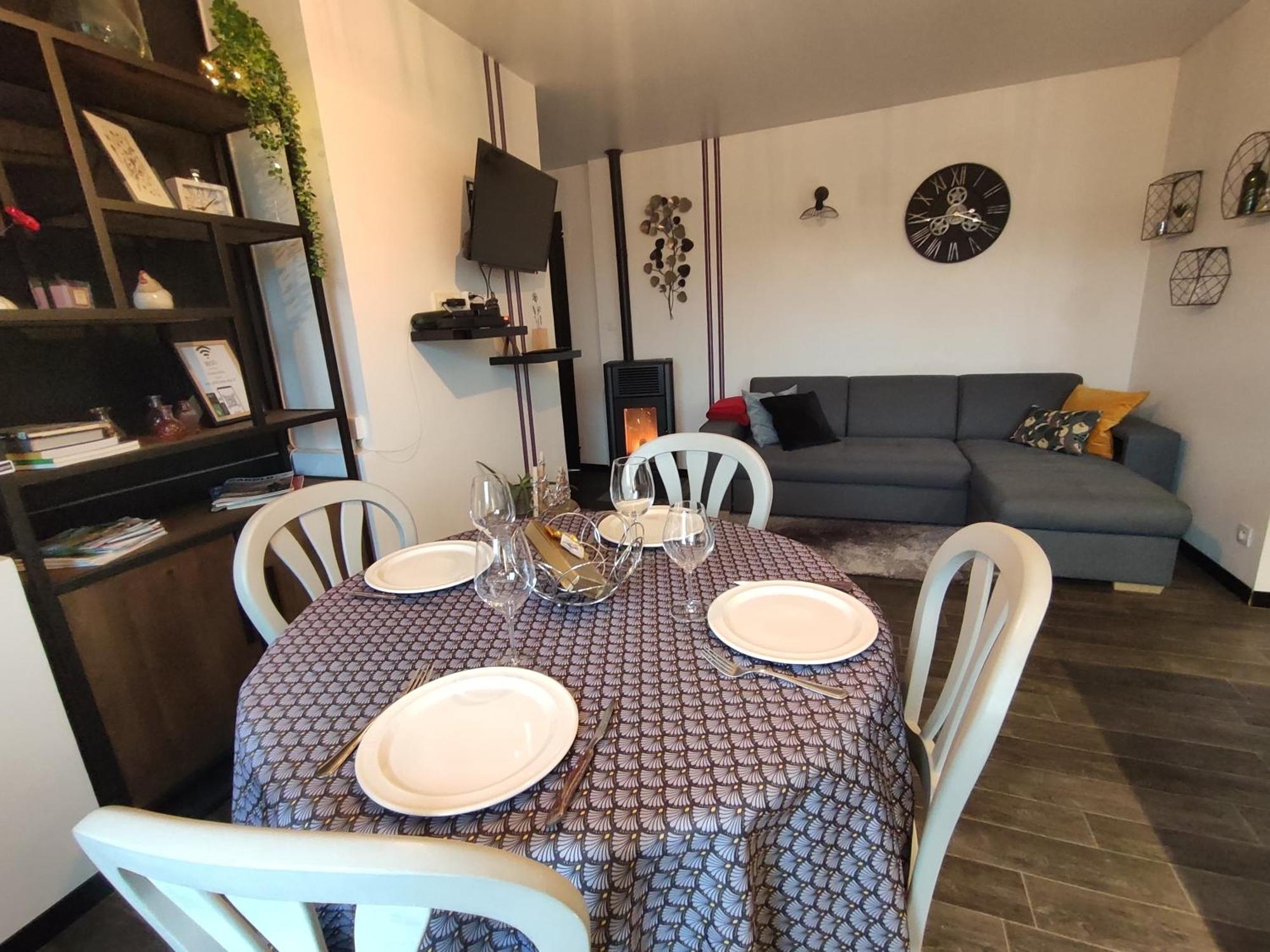 Appartement Cosy Centre-Ville Wifi Parking Charleville-Mezieres Exterior photo